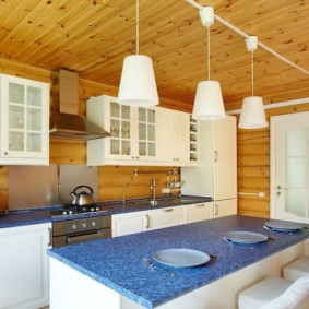 Blatul albastru al bucătăriei