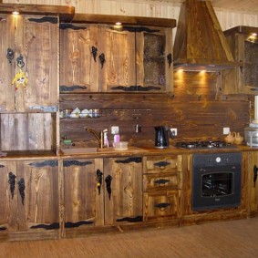 Lineaire keuken van massief hout