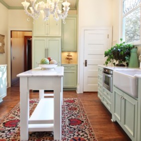 Mesa de cocina blanca