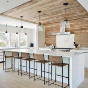 Tường và trần gỗ hoàn thiện