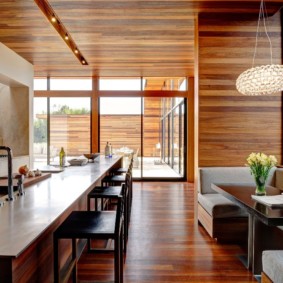 Trang trí trần nhà bếp nhiều lớp