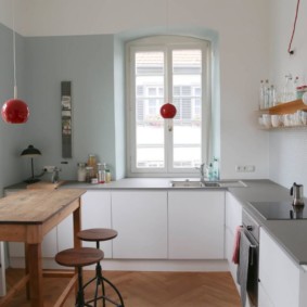 Auriculares de esquina con encimera gris