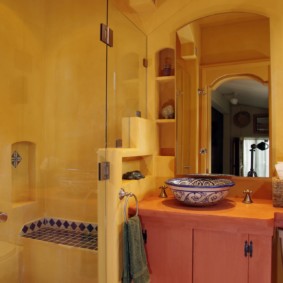 Baie compactă în stil oriental