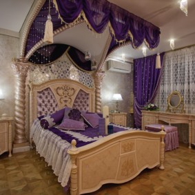 Rideaux en toile violette