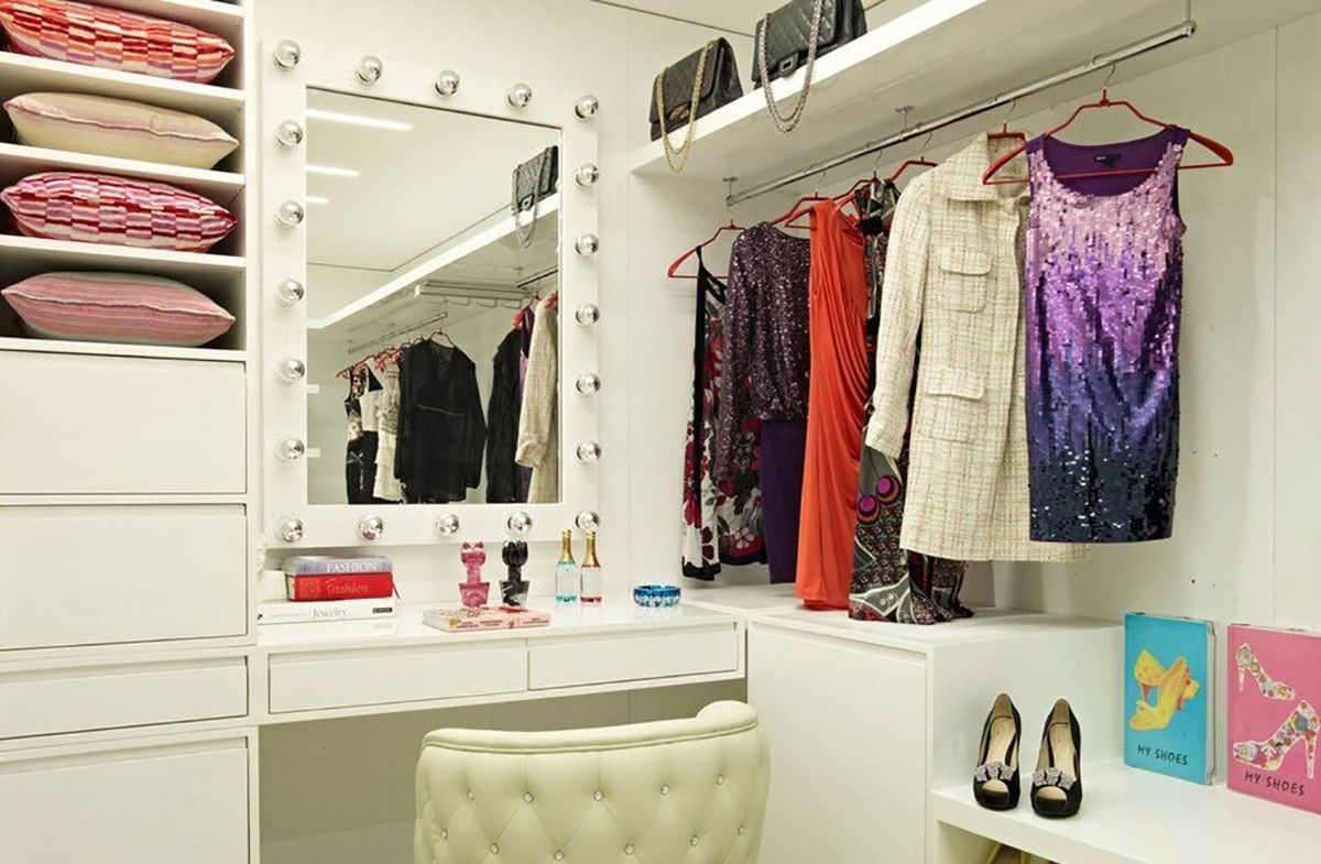 kleedkamer in de slaapkamer