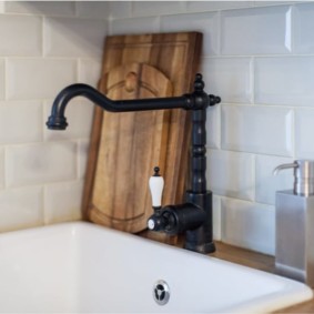 ceramic sink for the kitchen