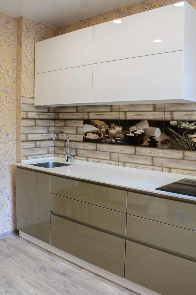 Μπεζ και λευκή γραμμική διάταξη χωρίς λαβές