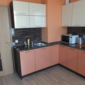 kitchen design with air duct