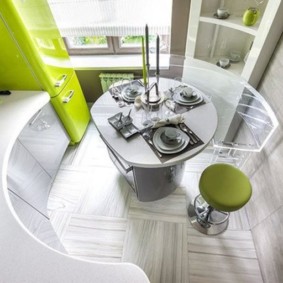 Meubles Radius dans une petite cuisine