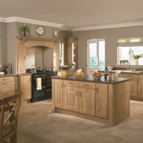 bucătărie fără dulapuri superioare idei de decor