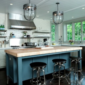 bucătărie fără dulapuri superioare design interior