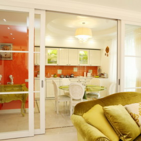 кухня, комбинирана с дизайна на идеите за зала