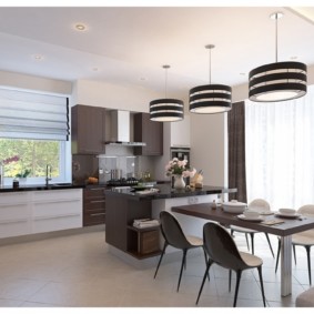 кухня, комбинирана със залата