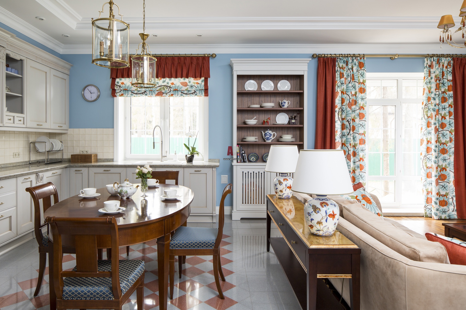 cozinha com duas janelas