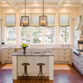 cozinha com duas idéias de decoração de janelas
