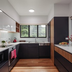 opções de idéias de cozinha de duas janelas