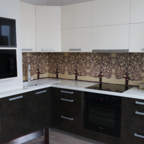 kitchen with headset vent