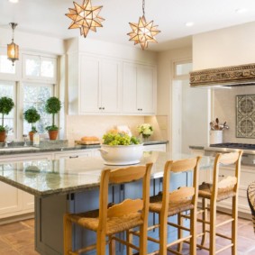 Μεσογειακό στυλ σχεδιασμού κουζίνας