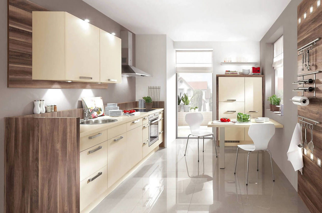 set da cucina in foto color vaniglia e crema brulée