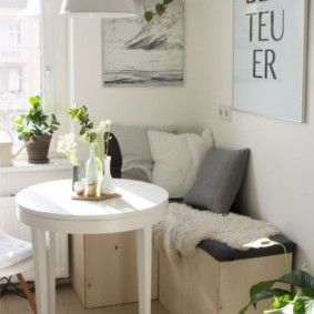 Μαλακή γωνιά για μια μικρή κουζίνα