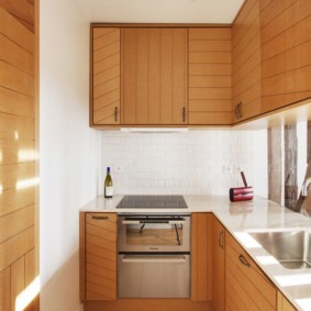 Επικαλυμμένες προσόψεις των μονάδων κουζίνας