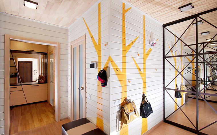 lustre de plafond dans le couloir