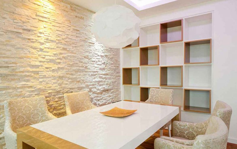 décoration murale en plâtre