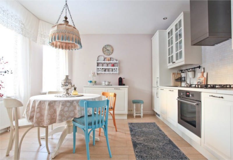 Alfombra de polipropileno gris estrecho