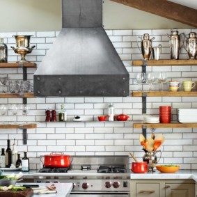 rak di dapur dan bukannya gambar dalaman kabinet dinding