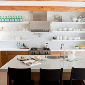 rak di dapur dan bukannya kabinet dinding