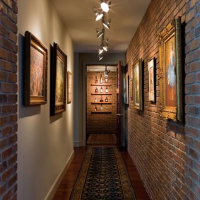 lustre au plafond dans le couloir photo intérieur