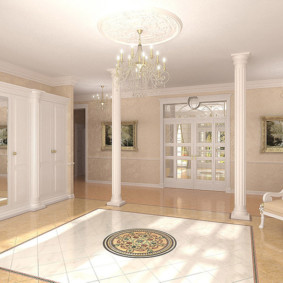 lustre de plafond dans le hall