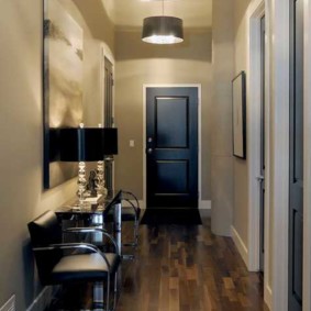 lustre de plafond dans les idées de décoration de couloir