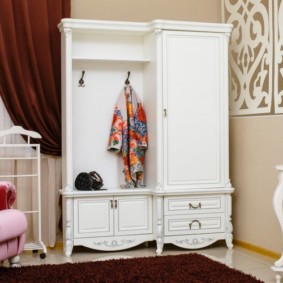 couloir dans la conception de photos de couleurs blanches