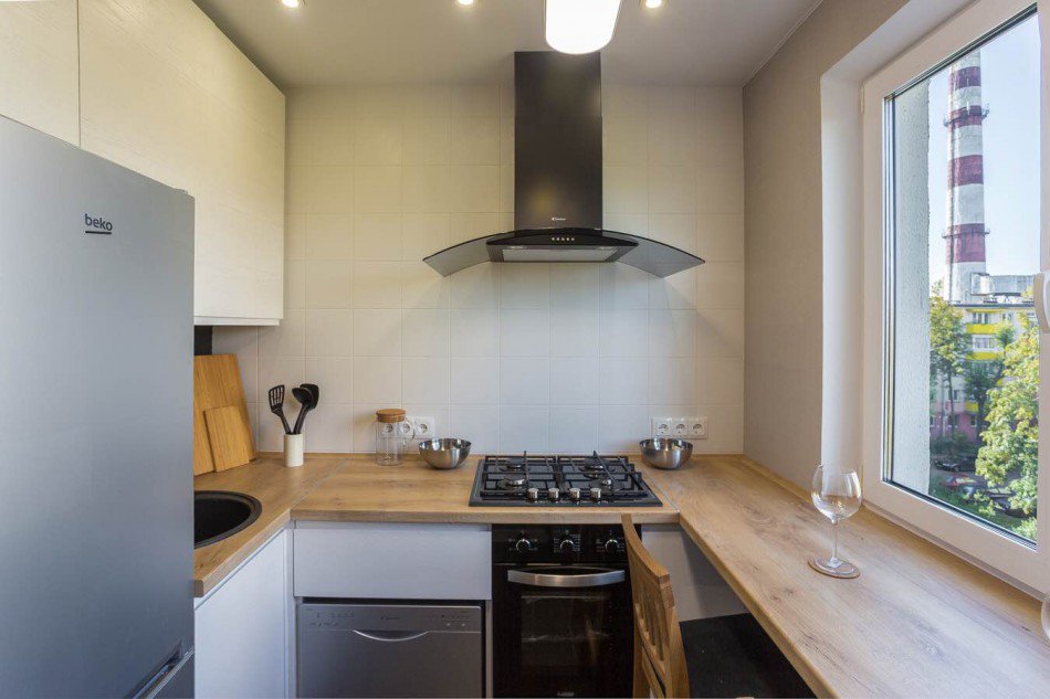 Plan de cuisine en U de 6 m² dans l'ancien Khrouchtchev