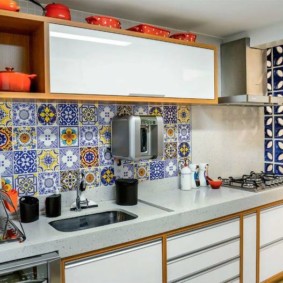 arrangement of furniture and appliances in the kitchen interior ideas