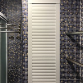 rolling shutters dalam hiasan foto tandas