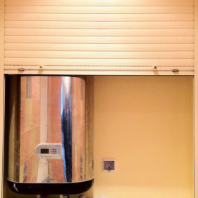 roller shutters dalam hiasan foto tandas