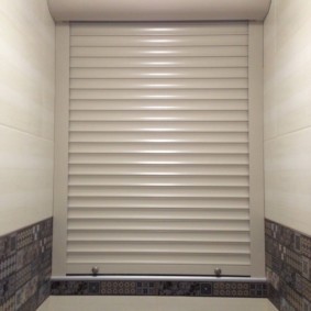 tandas tetingkap hiasan idea