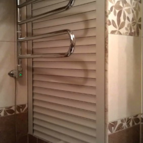 rolling shutters dalam foto dalaman tandas