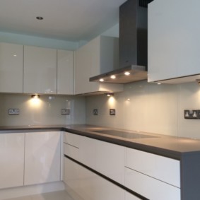 modern mutfak tasarım fikirleri prizler