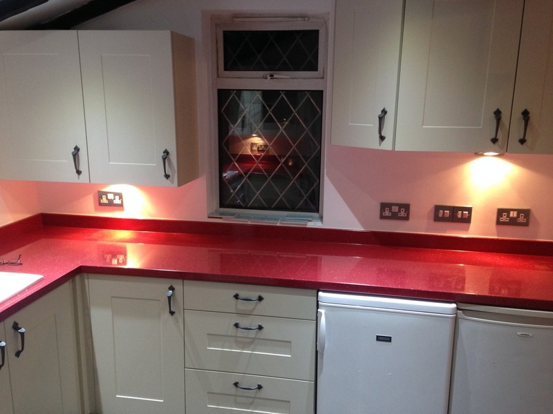 modern bir mutfak prizleri