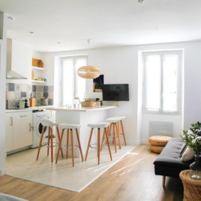 combinând plăci și laminare în ideile de idei de bucătărie