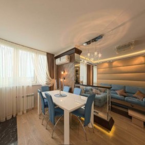 combinație de gresie și laminat în interiorul ideilor de bucătărie