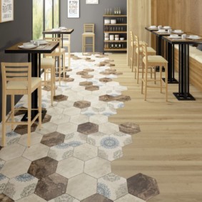 combinație de țiglă și laminat în ideile de design de bucătărie