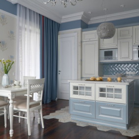 combinație de gresie și laminat în bucătărie