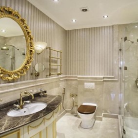 interior baie combinată foto