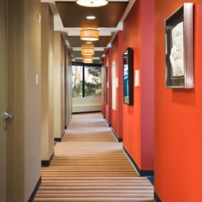 lumières dans les idées intérieures de couloir