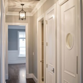 lumières dans la conception de photo de couloir