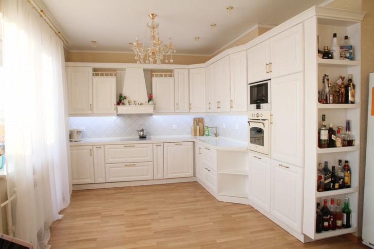 bright kitchen design with air duct